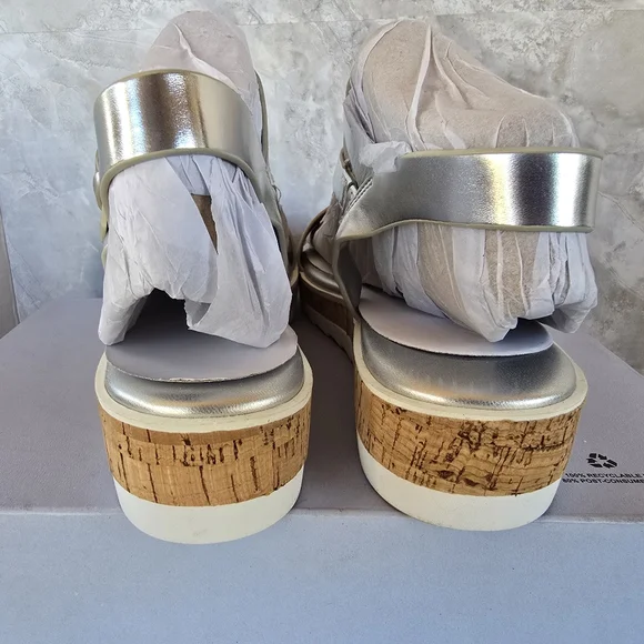 Marc Fisher Grandie Treaded Flatform Wedge Silver Sz 11 Sandals - Picture 5 of 9